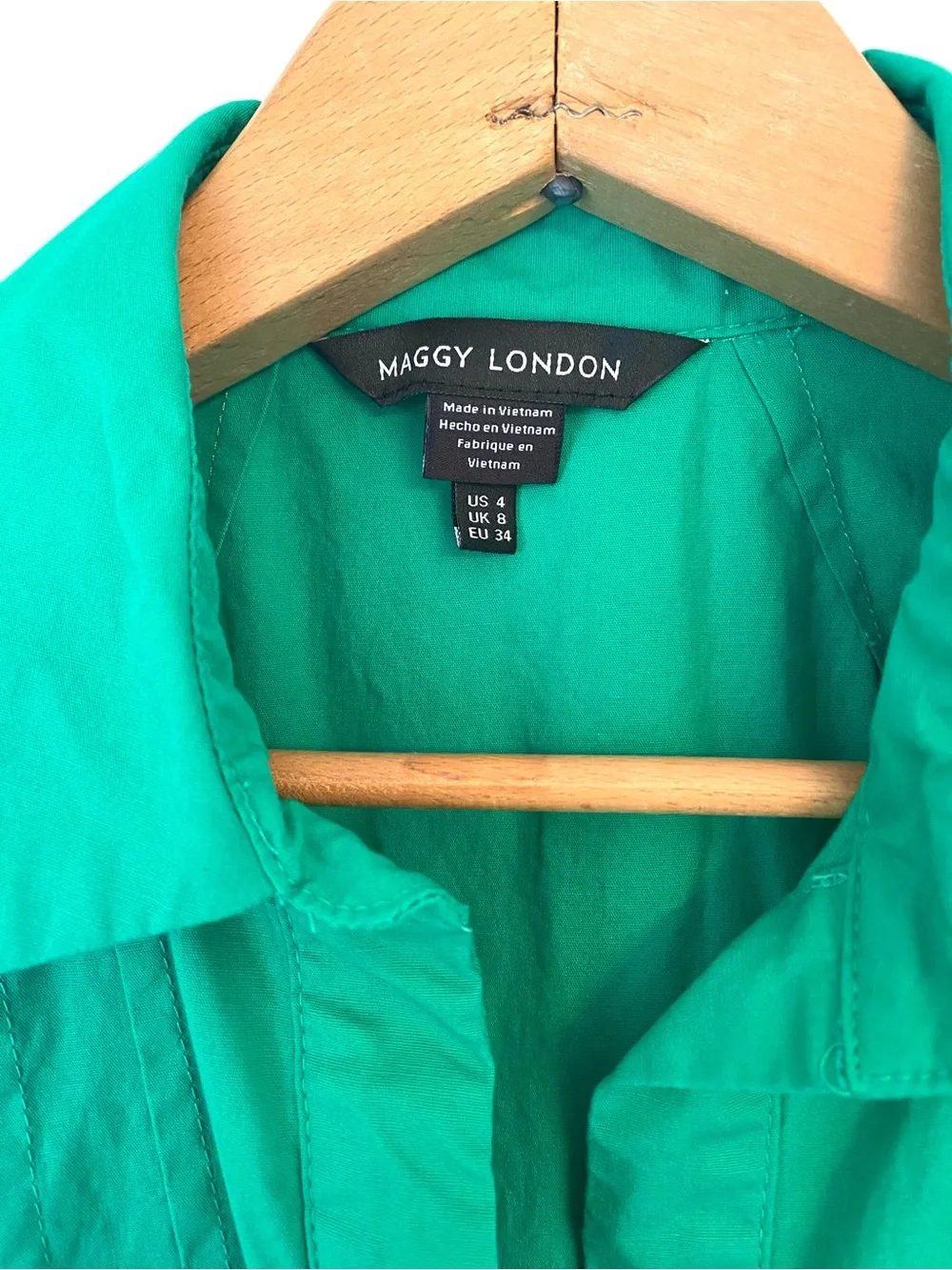 Maggy London Sleeveless Collared Midi Dress in Emerald (size 4)